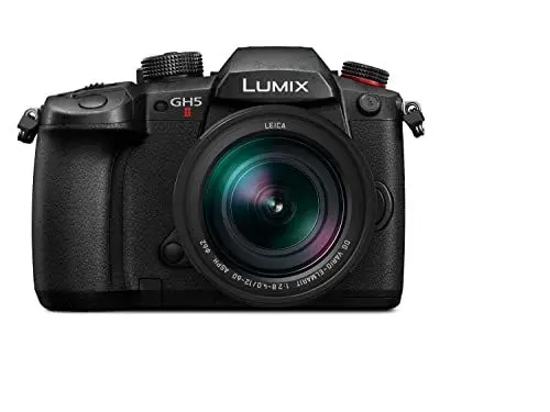 Produktbild: Panasonic LUMIX DC-GH5M2LE Systemkamera mit Objektiv LEICA 12-60mm/F2.8-4.0 (20MP, 4K, doppelte Stabilisierung, Kälte-/ Staub- & Spritzwasserschutz)