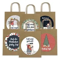 Produktbild: Papierdrachen 6 Geschenktüten zu Weihnachten 18cm x 22.5cm x 8cm mit XXL Stickern - Weihnachtsgeschenke praktisch verpacken - Ideal zum Verschenken - Henkeltüte Motiv Cozy Winter