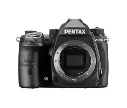 Produktbild: Pentax K-3 Mark III APS-C DSLR Kamera Gehäuse in schwarz - Bildfeld 100%~1,05x optischer Sucher, 5-Achsen 5,5 Stufen In-Body SR Mechanismus, ISO 1,6 Millionen, wetterfest, bis zu 12fps, Touchscreen