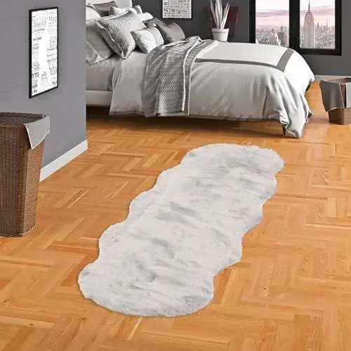 Produktbild: Pergamon Luxus Super Soft Lammfell Kunstfell Teppich Aspen Hellgrau Shape XL in 55x160 cm