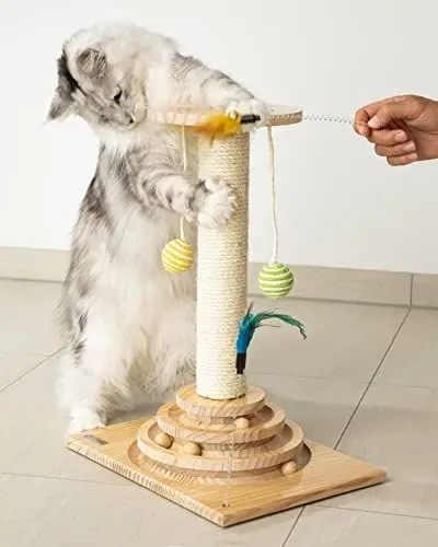 Produktbild: PetJunkee ® Kratzstamm für Katzen - Interaktives Katzenspielzeug mit 40cm-hoher Kratzsäule, Feder & Rasselbällen - Kratzbaum klein - Katzen Kratzmöbel