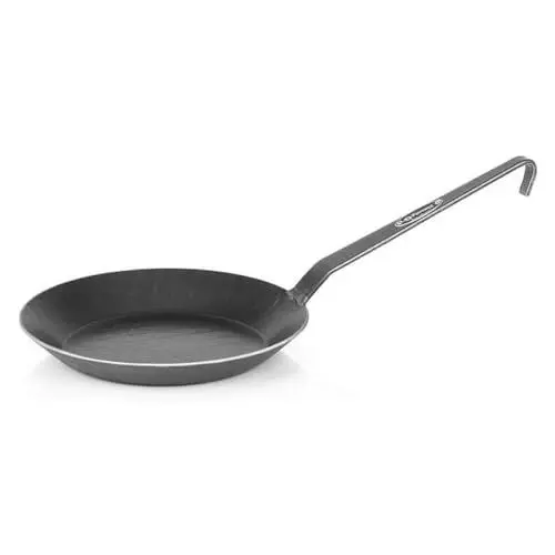 Produktbild: Petromax schmiedeeiserne Pfanne SP32 - geschmiedete Bratpfanne aus Eisen für Induktion, Gasherd und offenes Feuer - mit langem Griff und natürlichem Antihafteffekt - 32 cm Durchmesser
