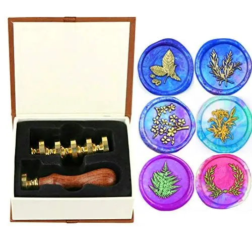 Produktbild: ANBOSE Rosmarin Blätter Blatt Lilie Farn Kranz Botanisch Wachs Siegel Stempel kit mit 6-teiligem Siegel Wachs stempel Kupfersiegel+1Holzgriff, Geschenkversiegelung