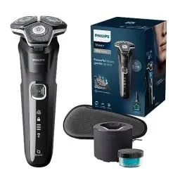 Produktbild: Philips Shaver Series 5000 – Elektrischer Nass- und Trockenrasierer für Herren mit ausklappbarem Trimmer, Reinigungsstation, Reinigungskartusche & Reiseetui (Modell S5898/50)