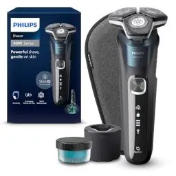 Produktbild: Philips Shaver Series 5000 – Elektrischer Nass- und Trockenrasierer mit SkinIQ Technologie, ausklappbarer Trimmer, Transporttasche, Reinigungsstation, Elektrik-Blau (Modell S5889/50)