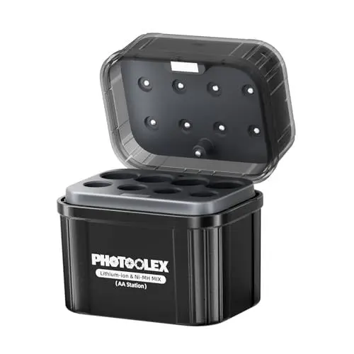 Produktbild: PHOTOOLEX AA Akku-Ladegerät für NiMH & Lithium-Batterien, Wiederaufladbarer Batterie-Hybrid-Lader mit Smart LED-Anzeige, Integrierte Aufbewahrungsbox mit 8 Ladeschächten & Schnellladefunktion