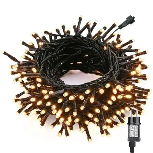 Produktbild: Qedertek Lichterkette Weihnachtsbaum 10M 100 LED Lichterkette Außen Strom Warmweiß mit Timer Speicherfunktion, Grünes Kabel, Wasserdicht 8 Modi Weihnachtsbeleuchtung für Garten Weihnachten Deko