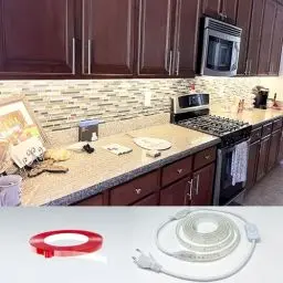 Produktbild: Q.Laomi LED Strip 3M, Super Hell LED Streifen 220V 230V Direktanschluss, Wasserdicht IP65 LED Leiste mit Schalter, 3000K Warmweiss LED Lichtleiste für Küche, Badezimmer, Werkbank, LED Band Warmweiß