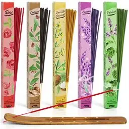 Produktbild: Räucherstäbchen Set, Düfte von Sandelholz, Rose, Lavendel, Patschuli, Vanille Kokosnuss, Natural Raumduft Geschenkset für Muttertag, Weihnachten, Geburtstag, 150 Stäbchen mit 1 x Räucherstäbchenhalter
