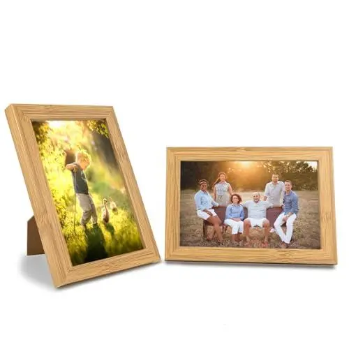 Produktbild: RAFIYU Bilderrahmen 10 x 15 cm, 2 Stück Kleine MDF Rahmen, Aufhängen und Stehend Rahmen mit Scheiben aus Plexiglas, Eichenoptik Fotorahmen für Zuhause Büro Schule
