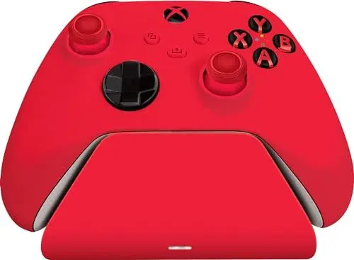 Produktbild: Razer Universelle Schnellladestation - Schnellladegerät für Xbox-Controller (Universelle Kompatibilität, Magnetkontaktsystem, Passend zu jedem Xbox-Controller) Pulse Red