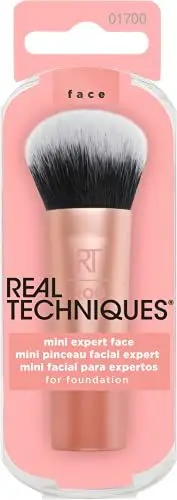 Produktbild: Real Techniques Mini Travel Size Expert Face Makeup Brush for Foundation (Packaging and Handle Colour May Vary)