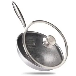 Produktbild: Reishunger Premium Wok aus Edelstahl | 28 cm Durchmesser | Mit Glasdeckel | Für alle Herdarten, Induktionsgeeignet | Wabenstruktur mit Antihaftbeschichtung | Spülmaschinengeeignet, Ofenfest