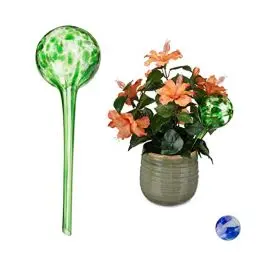 Produktbild: Relaxdays Bewässerungskugel 2er Set, dosierte Pflanzen Bewässerung, Blumentopf, Gießhilfe Büro, Urlaub, Glas Ø 9cm, grün, 2 Stück, 2
