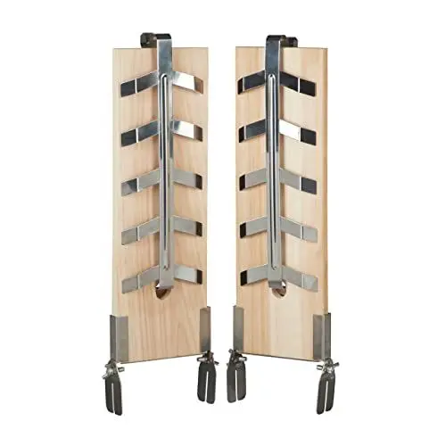 Produktbild: Relaxdays Flammlachsbretter 2er Set, Räucherbrett f. Lachsfilet, Zedernholzbrett, neigbare Edelstahl Halterungen, Natur