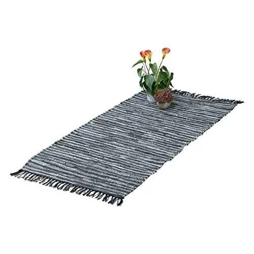 Produktbild: Relaxdays Flickenteppich, 70 x 140 cm, Baumwolle & Leder, Teppichläufer mit Fransen, rutschfest, Fleckerlteppich, grau