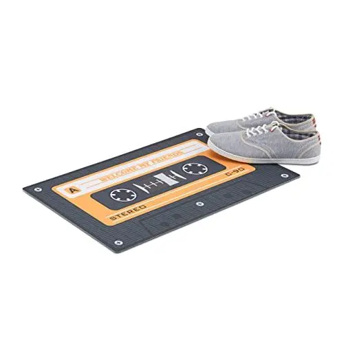 Produktbild: Relaxdays Fußmatte Retro, Türmatte rutschfest als Audio-Kassette, Schmutzfänger Innenbereich, Tape, PVC, 40x60cm, schwarz/orange, 40 x 60 x 0.2 cm