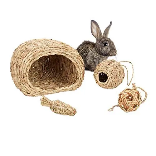 Produktbild: Relaxdays Kleintier Zubehör Set 4 TLG, Grashaus, 2 Futterbälle & Möhre, Käfigzubehör Meerschweinchen & Kaninchen, Natur, 21 x 30 x 30 cm