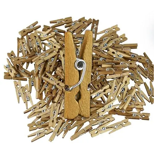 Produktbild: Relaxdays Mini Holzklammern, 400er Set, Feiern, Fotos aufhängen, Geschenke verzieren, basteln, DIY, Deko-Klammern, Gold