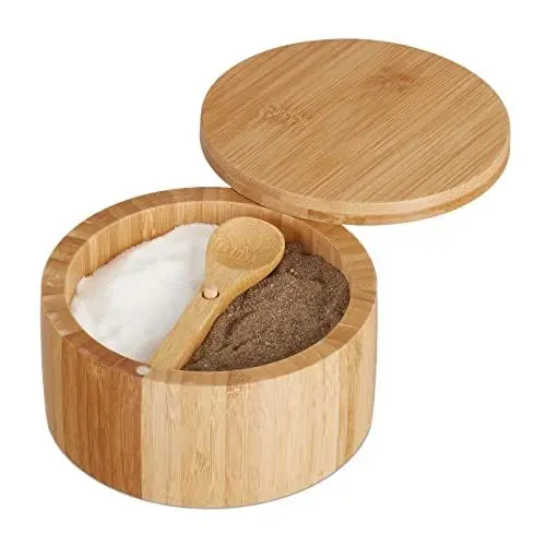 Produktbild: Relaxdays Salzbehälter mit Deckel & Löffel, 2 Fächer, Bambus, Gewürzbehälter, HxD 6,5 x 12,5 cm, Magnetverschluss, Natur