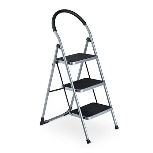 Produktbild: Relaxdays Trittleiter, klappbare Haushaltsleiter, 3 Stufen, bis 150 kg, Stufenleiter mit Haltegriff, Stahl, grau/schwarz