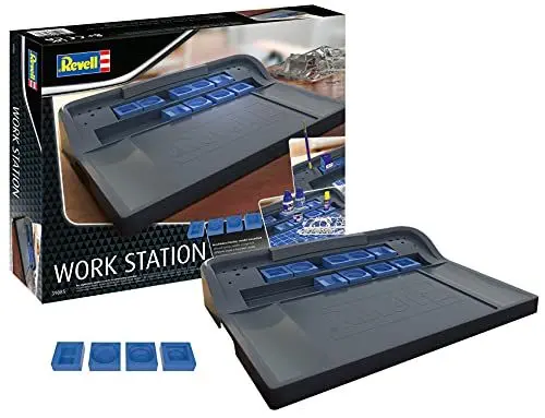 Produktbild: Revell Work Station, 39085, Modellbau-Arbeitsplatz, Halterung für Pinsel, 4 Einsätze für Werkzeuge & Zubehör, Aussparung für Schneidematte (39056), Ordnung und Effizienz beim Modellbau