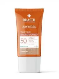 Produktbild: Rilastil Velvet Touch 50+ samtige Feuchtigkeitscreme, Sonnencreme für Gesicht und Feuchtigkeitspflege, Universalfarbe, Packung mit 50 ml