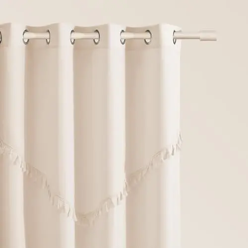 Produktbild: ROOM99 Vorhang mit Silberen Ösen Chloe 140 x 280 cm Breite x Höhe Schiebegardinen Modern Curtain Wohnzimmer Schlafzimmer Helle Creme, 1 Stück