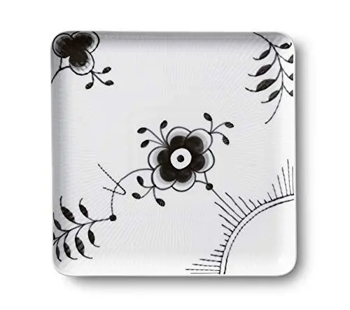 Produktbild: Royal Copenhagen Black Fluted Speißeteller in der Größe 20cm, 1052399