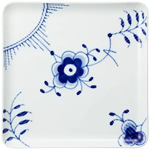 Produktbild: Royal Copenhagen Blue Fluted Mega Blau gerippter Teller aus Porzellan gefertigt, Quadratisch, 20 cm, 1027458, Blau/Weiß