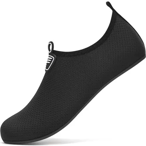 Produktbild: RUOMU Badeschuhe Damen Wasserschuhe Herren Schnell Trocknend Schwimmschuhe rutschfeste Aquaschuhe Leicht Strandschuhe Surfschuhe Barfußschuhe für Männer Frauen Beach Pool, Schwarz 42 EU