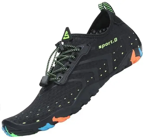Produktbild: SAGUARO Badeschuhe Damen Herren Wasserschuhe Schwimmschuhe Schnelltrocken Aquaschuhe Strandschuhe Leicht Neoprenschuhe Surfschuhe rutschfeste Tauchschuhe Wassersportschuhe Stil 1:Schwarz Gr.43 EU