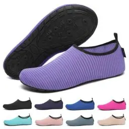 Produktbild: SAGUARO Badeschuhe Wasserschuhe Schwimmschuhe Aquaschuhe für Damen, Schnell Trocknend Strandschuhe Seeigel Neoprenschuhe für Wassersport mit Drainagelöcher Lila Gr.40/41