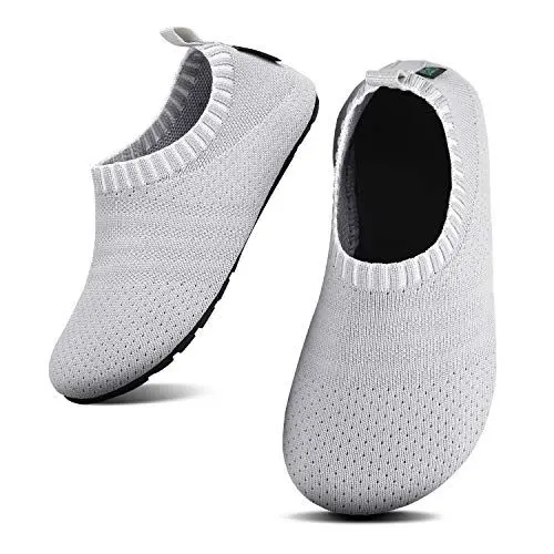 Produktbild: SAGUARO Kinder Hausschuhe Jungen Pantoffeln Mädchen Slippers rutschfest Yoga Kleinkinder Schuhe Unisex-Baby Indoor Weich Walkingschuhe Hüttenschuhe Hellgrau 18/19EU