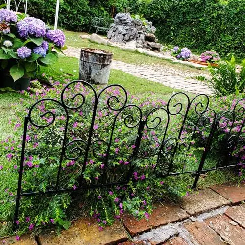 Produktbild: SCENDOR GARDEN Dekorativer Eisen-Gartenzaun 43cm x 1,5m, Packung mit 5 Panels Rostbeständige Metallzaunpaneele für Blumenbeete, Gemüsegärten und Landschaftsgestaltung - Designs für Hunde