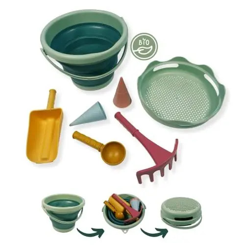 Produktbild: Schildkröt® 7in1 Sand Toys Set in Bio-Qualität: Innovatives Sand-Spielset mit 6 Werkzeugen aus Zuckerrohr zum Graben, Formen, Sieben und Rechen, Faltbarer 3 Liter Eimer