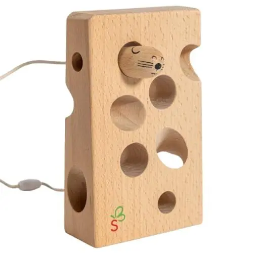 Produktbild: SCHMETTERLINE® Fädelspiel aus Holz – extra großes Fädelspielzeug – Montessori Motorik-Spielzeug für Kinder ab 2 Jahre – Fädel-Käse aus Natur-Buchenholz – Sicher, geprüft und schadstofffrei