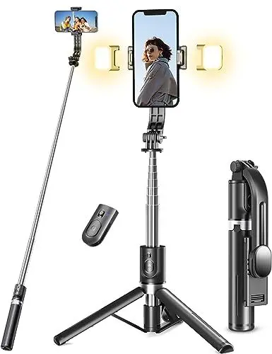 Produktbild: Selfie Stick Stativ mit 2 Fülllicht, 114cm Verbessertem Stabil Handy Stativ mit Abnehmbarer Fernbedienung, Stativ für Smartphone Kompatibel mit iPhone Samsung & Android Smartphones