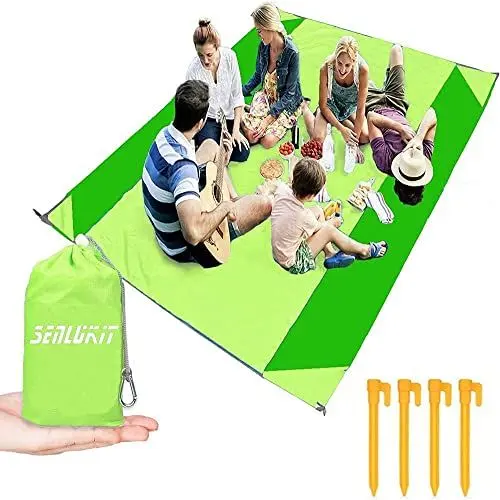 Produktbild: SenluKit Stranddecke Picknickdecke Strandmatte, 210 x 200 cm, Wasserdicht, Sanddicht, Wasserabweisend, mit 4 Festen Nägeln, Verstärkte Einfassung für Strand, Camping, Wandern und Gras
