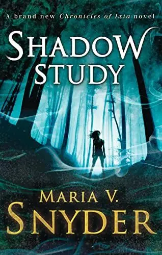 Produktbild: Shadow Study: Discover the enchanting and spellbinding fantasy romance sensation, filled with passion and plot twists, for 2025 (The Chronicles of Ixia)
