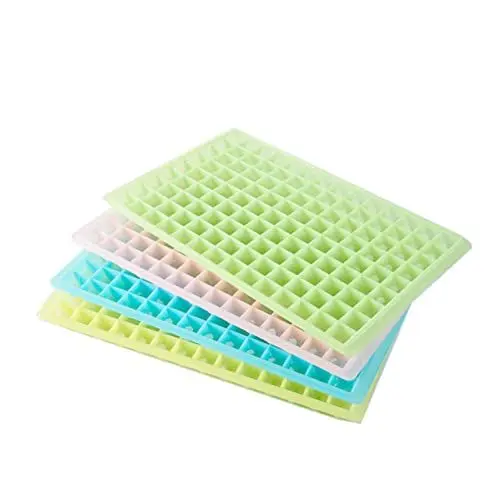 Produktbild: SHOWERORO Streich-Eiswürfelform Eiswürfelschale Mini-Eisformen für 96 Diamantwürfel lebensmittelechtes Silikon PP-Kunststoff Eiswürfelschalen für -Bar zufällige Farbe