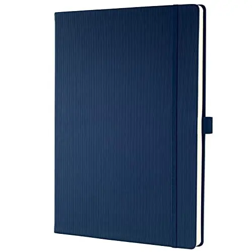 Produktbild: Sigel CO646 Notizbuch A4 kariert blau, Hardcover, 194 nummerierte Seiten, nachhaltiges Papier, mit Inhaltsverzeichnis, Stiftschlaufe, Falttasche, Gummibandverschluss, Conceptum