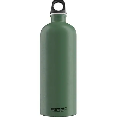 Produktbild: SIGG - Alu Trinkflasche - Traveller Leaf Green - Klimaneutral Zertifiziert - Für Kohlensäurehaltige Getränke Geeignet - Auslaufsicher - Federleicht - BPA-frei - Outdoor - Grün - 1L