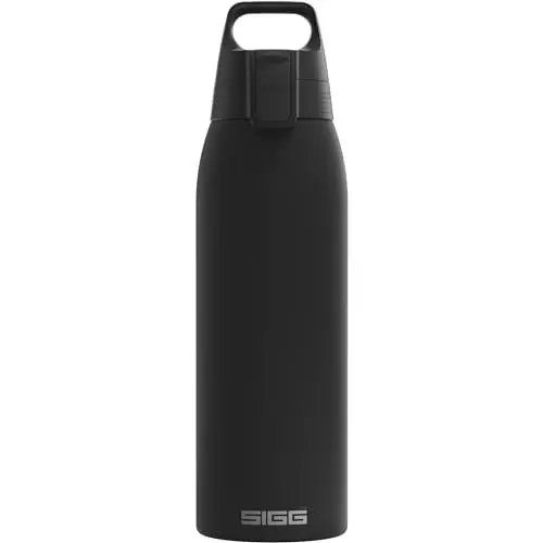 Produktbild: SIGG - Isolierte Trinkflasche - Thermosflasche Shield Therm One Black kohlensäurehaltige Getränke - Auslaufsicher - Spülmaschinenfest - BPA-frei - 90% recycelter Edelstahl - Schwarz - 1L