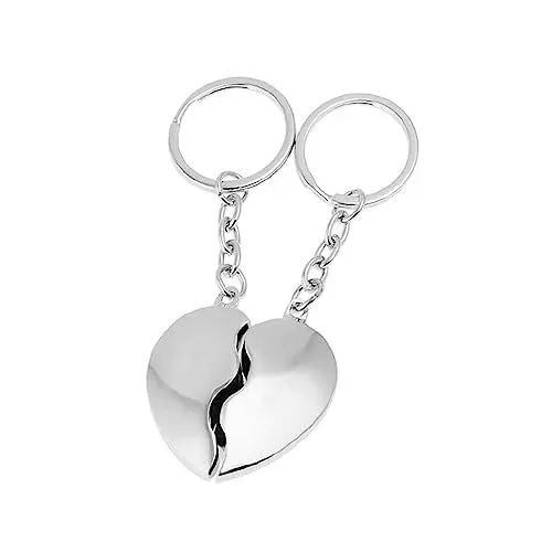 Produktbild: SILBERKANNE Schlüsselanhänger Herz geteilt 2 teilig Premium Silber Plated edel versilbert. Fertig zum verschenken mit schicker Geschenkverpackung