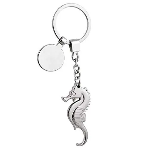 Produktbild: SILBERKANNE Schlüsselanhänger Seepferdchen mit Platte 12x3,5 cm Premium Silber Plated edel versilbert in Top Verarberitung. Edel verpackt in einem eleganten Etui