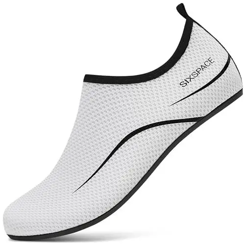 Produktbild: Sixspace Badeschuhe Damen Wasserschuhe Herren Schwimmschuhe Strandschuhe Schnell Trocknend Aquaschuhe Slip on Breathable Surfschuhe für Beach Pool Surfen Yoga (Weiß 39 EU)