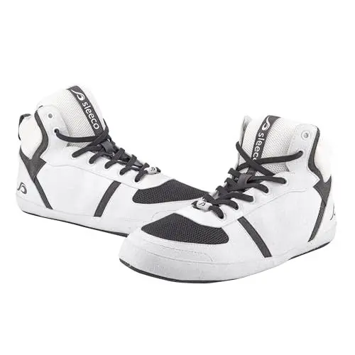 Produktbild: sleeco - Hausschuhe stylisch im Sneaker-Look für Herren & Damen - Atmungsaktiv Indoor Sneaker mit Rutschfester Sohle - Pantoffeln Hüttenschuhe leicht für Frauen & Männer Unisex Puschen Größe 41 weiß