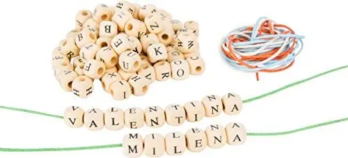 Produktbild: small foot Buchstabenwürfel aus Holz zum Fädeln, fördert Kreativität und lehrt das Buchstabieren, ab 3 Jahren, 10713