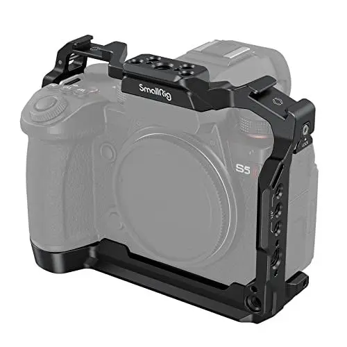 Produktbild: SMALLRIG S5 II / S5 IIX / G9 II Cage für Panasonic LUMIX S5 II / S5 IIX / G9 II Kamera mit eingebauten 2 Kaltschuhen und 2 NATO-Schienen, Schnellwechselplatte für Arca - 4022
